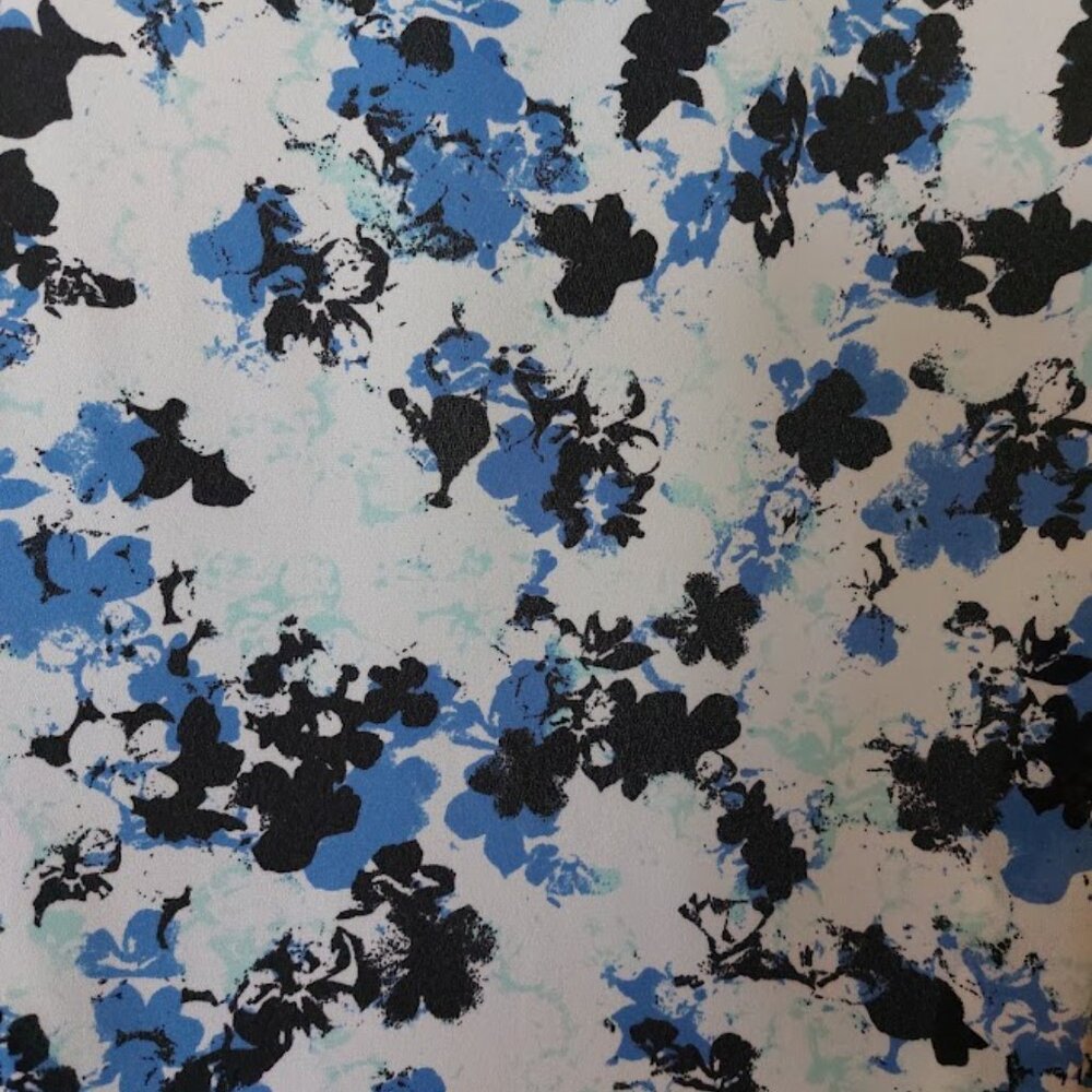 Blue and White Floral Blouse / Blousy Top Size Small - Picture 4 of 5